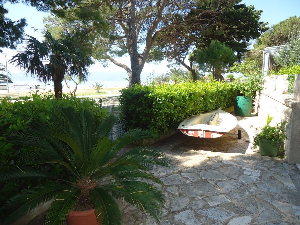 Omis Apartment On The Beach Экстерьер фото