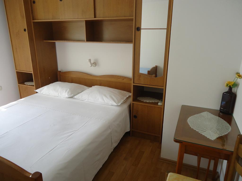 Omis Apartment On The Beach Экстерьер фото